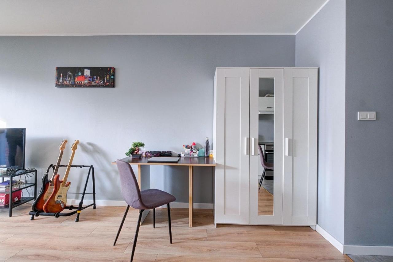 Szwedzka 4 Studio + Balcony Apartament Warszawa